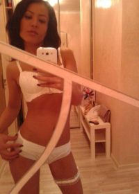 Проститутка Ксю +7(981)120-01-74 с 1 размером груди предлагает профессиональные секс и интим услуги возле метро Электросила в городе Санкте-Петербург